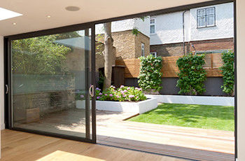 Покрытие порошковым покрытием специально разработанные наружные алюминиевые раздвижные двери с алюминиевым профилем