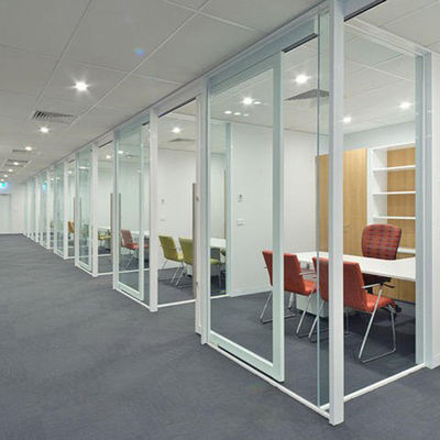 Коммерческая звукоизоляционная стеклянная перегородка