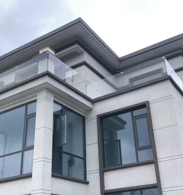 Порошковое покрытие алюминиевых стеклянных перил для строительных помещений