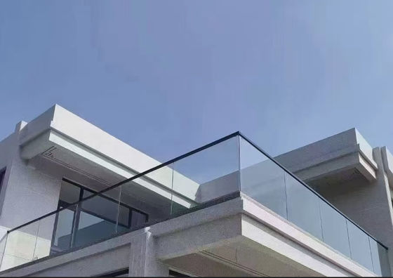 Легкое обслуживание Алюминиевые и стеклянные перила высокая прочность с рукояткой