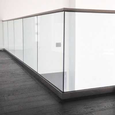 Современный дизайн 12мм отвержденного стекла с пятилетней гарантией и надежной отделкой