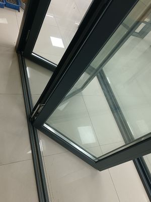 Устойчивая складная дверь из алюминия с современным дизайном