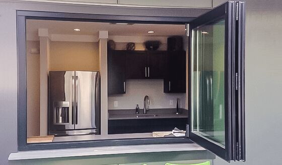 Прочные коммерческие и жилые алюминиевые складные окна с двойным остеклением